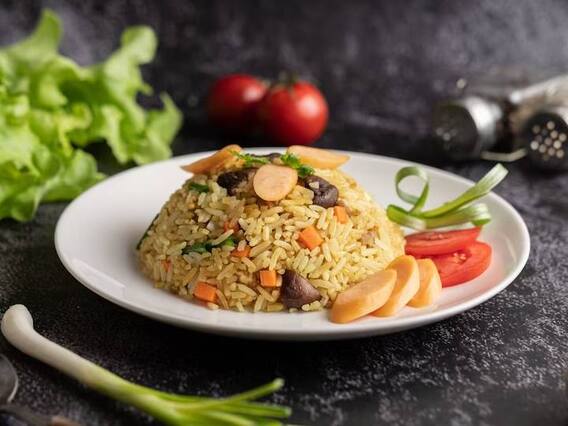 Masala Rice: डिनर में बनाएं हेल्दी मसाला राइस, सिर्फ 15 मिनट में रेसिपी तैयार