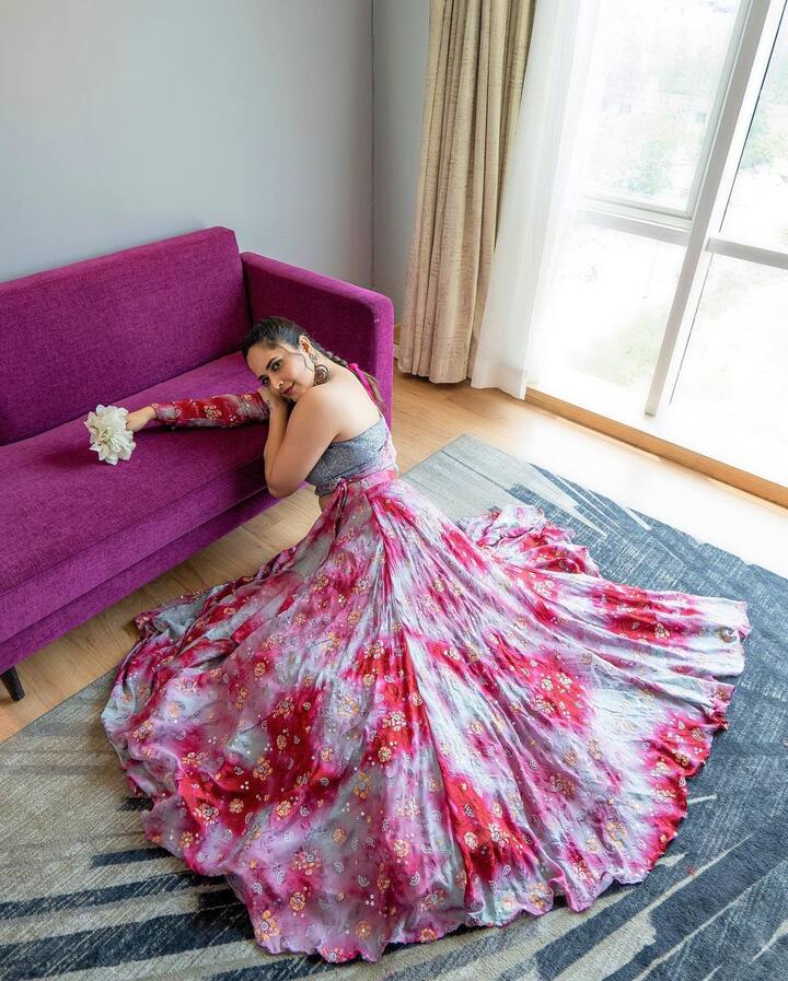 వరుస సినిమాలో ఫుల్ బిజీ అయ్యింది అనసూయ.Photo Credit: Anasuya Bharadwaj/Instagram