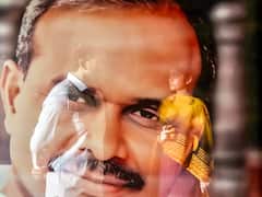 ‘వ్యూహం’తో రాజకీయ దుమారానికి సిద్ధమవుతోన్న ఆర్జీవీ - జగన్ దంపతులుగా నటిస్తోంది వీళ్ళే!