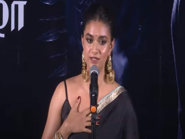 Maamannan Audio Launch: Actress Keerthy Suresh opens up about her experience of acting in Mamannan Keerthi Suresh - Maamannan : நான் ஒரு கம்யூனிஸ்ட்.. மாமன்னன் ஆடியோ வெளியீட்டு விழாவில் கீர்த்தி அதிரடி..