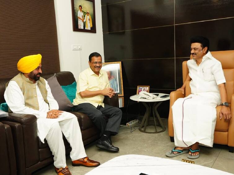 Delhi CM Arvind Kejriwal to meet Tamilnadu M K Stalin in Chennai on Thursday Kejriwal Meet CM Stalin: முதலமைச்சர் ஸ்டாலினை சந்தித்த இரண்டு மாநில முதலமைச்சர்கள்..!