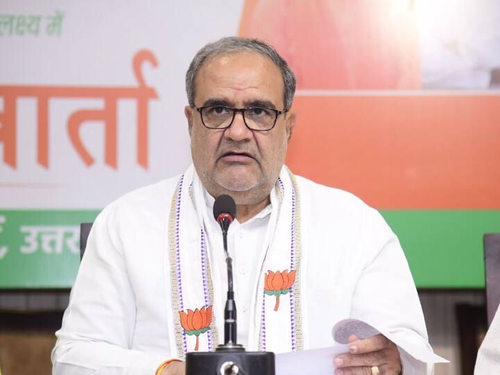 UP Politics: 2024 को लेकर बीजेपी का 'मेगा प्लान', लोकसभा से बूथ स्तर तक होंगे कई कार्यक्रम, जानें- पूरी रणनीति lok sabha election 2024 BJP maha jansampark abhiyan mp mla will go to door to door ann UP Politics: 2024 को लेकर बीजेपी का 'मेगा प्लान', लोकसभा से बूथ स्तर तक होंगे कई कार्यक्रम, जानें- पूरी रणनीति