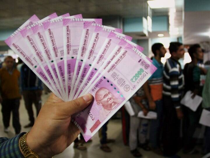 2000 Rupees Note 36 Thousand crore rupees Currency in circulation down a week after Rs 2k note Announcement RBI: 2 हजार के नोट पर फैसले के एक हफ्ते बाद ही सर्कुलेशन से गायब हुए 36 हजार करोड़ रुपये, देखें आंकड़ें 
