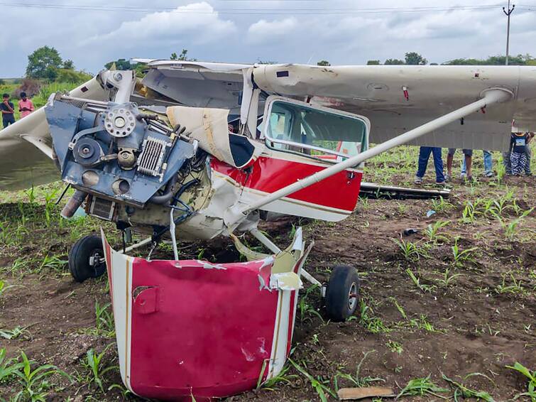 IAF Kiran Trainer Aircraft Crashes In Karnataka Makali Probe Ordered To Ascertain Cause Aircraft Crash Indian Air Force IAF's Trainer Aircraft Crashes In Karnataka's Makali, Pilots Safe. Probe Ordered