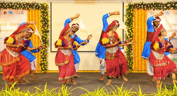 તેલંગાણાના વેપાર-ઉદ્યોગના વિકાસમાં, તેલંગાણાની ઉન્નતીમાં ગુજરાતીઓનું પણ વિશેષ યોગદાન છે. તેમણે કહ્યું કે, તેલંગાણામાં વસતા ગુજરાતીઓએ અને ગુજરાતમાં વસતા તેલંગાણાવાસીઓએ જે તે પ્રદેશની ઉન્નતિમાં આગવું યોગદાન આપ્યું છે.