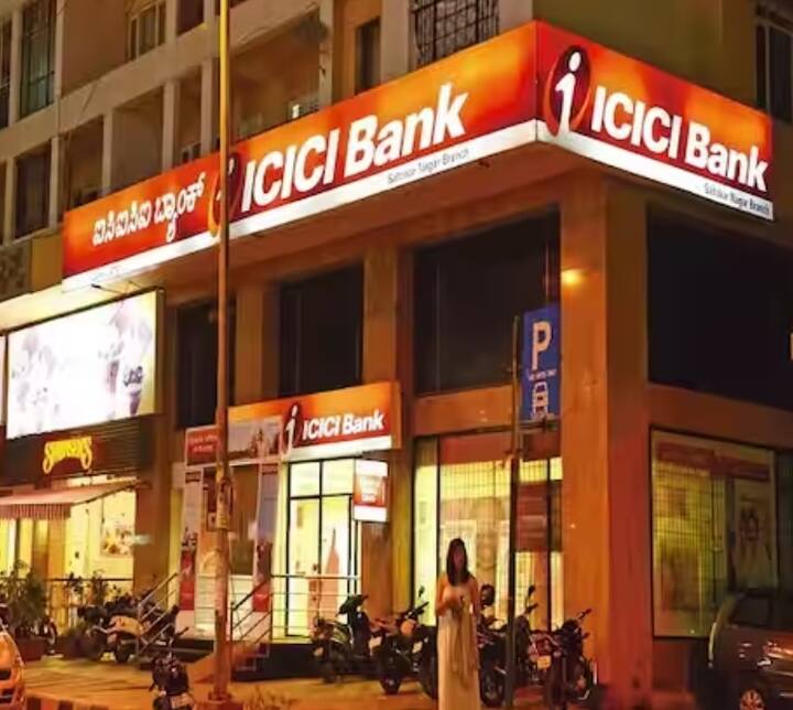 ਆਈਸੀਆਈਸੀਆਈ ਬੈਂਕ ਨੇ ਸੀਨੀਅਰ ਨਾਗਰਿਕਾਂ ਲਈ ਗੋਲਡਨ ਈਅਰ ਐਫਡੀ ਸਕੀਮ ਲਾਂਚ ਕੀਤੀ ਹੈ। ਇਸ ਸਕੀਮ ਤਹਿਤ ਗਾਹਕਾਂ ਨੂੰ ਆਮ ਨਾਗਰਿਕਾਂ ਦੇ ਮੁਕਾਬਲੇ 7.50 ਫੀਸਦੀ ਵਿਆਜ ਦਰ ਮਿਲ ਰਹੀ ਹੈ।