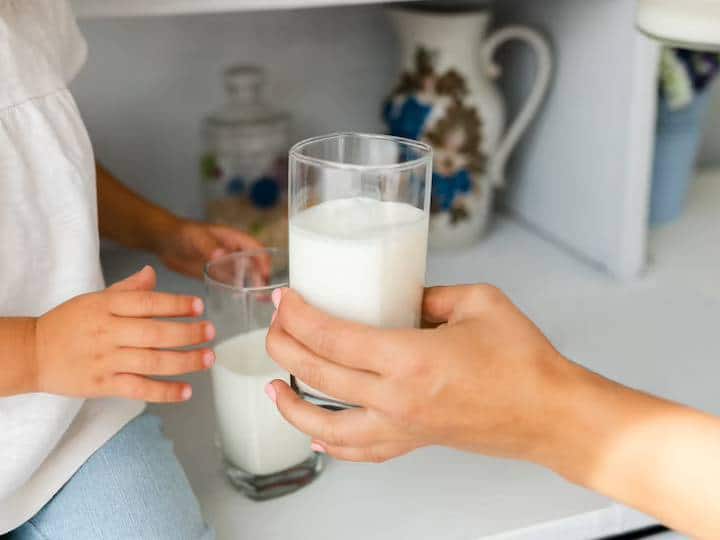 Cold milk without sugar will give relief from this stomach ailment in