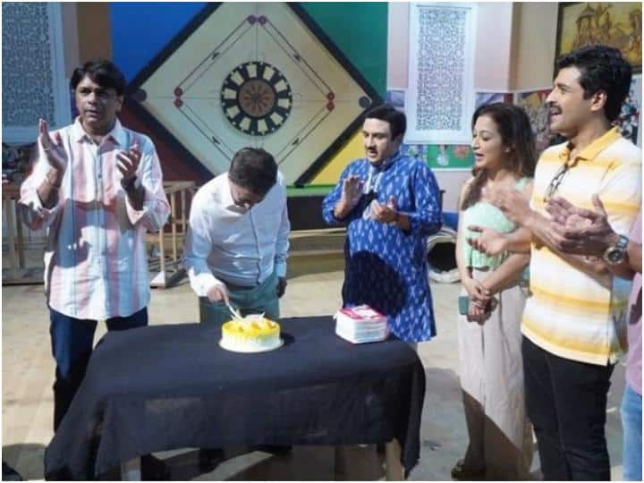 TMKOC Nattu Kaka aka Kiran Bhatt  birthday celebrated on the sets  Dilip Joshi  Sachin Shroff Sunayana Fozdar, Tanmay Vekeria attended TMKOC:  'तारक मेहता..'के 'नट्टू काका' का सेट पर सेलिब्रेट किया गया बर्थडे, 'जेठालाल' और 'बाघा' ने बैश में खूब किया एंजॉय
