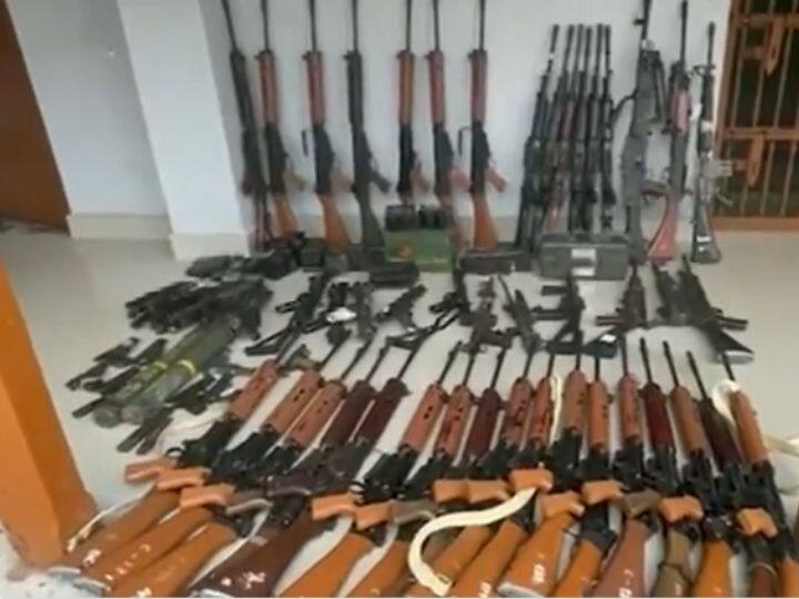 Manipur violence people surrender 140 weapons after amit shah appeals Manipur Violence: मणिपुर हिंसा के बाद अमित शाह की अपील का असर, लोगों ने लौटाए 140 हथियार