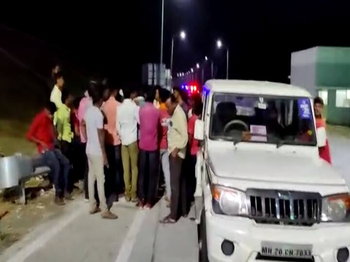 Maharashtra News Chhatrapati Sambhaji Nagar Toll booth on Samriddhi highway closed as employees are not getting paid कुठे वसुली सुरु, तर कुठे कर्मचाऱ्यांचे पगार होत नसल्याने टोल बंद; समृद्धीचा प्रवास ठरतोय डोकेदुखी