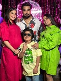 दो बीवियों वाले अरमान मलिक महीने भर में करते हैं इतनी कमाई