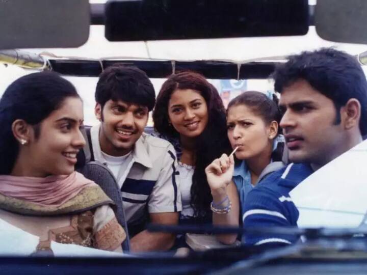 18 years of Ullam Ketkumae 18 years of Ullam Ketkumae : கல்லூரி வாழ்க்கையை கண்முன்னே நிறுத்திய 'உள்ளம் கேட்குமே'... ஒன்ஸ்மோர் கேட்க மனம் ஏங்குதே! 18 வருஷங்கள் ஆகிடுச்சா..