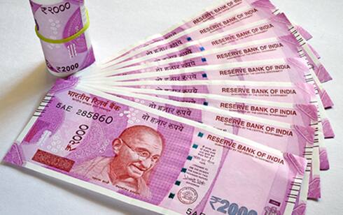 ਆਰਬੀਆਈ ਦਫ਼ਤਰ ਵਿੱਚ ਜਮ੍ਹਾ ਕਰਵਾਏ ਜਾ ਸਕਦੇ ਹਨ ਨੋਟ : ਬੈਂਕ ਕਟੇ ਹੋਏ ਨੋਟਾਂ ਨੂੰ ਬਦਲਣ ਲਈ ਗਾਹਕਾਂ ਤੋਂ ਕੋਈ ਚਾਰਜ ਨਹੀਂ ਲੈਂਦਾ ਹੈ, ਪਰ ਉਹ ਜ਼ਿਆਦਾ ਖਰਾਬ ਹਾਲਤ ਵਿੱਚ ਨੋਟਾਂ ਨੂੰ ਬਦਲਣ ਤੋਂ ਇਨਕਾਰ ਕਰ ਸਕਦਾ ਹੈ। ਜਿਨ੍ਹਾਂ ਨੋਟਾਂ ਦੀ ਹਾਲਤ ਖ਼ਰਾਬ ਹੈ, ਤੁਸੀਂ ਉਨ੍ਹਾਂ ਨੋਟਾਂ ਨੂੰ ਆਰਬੀਆਈ ਦਫ਼ਤਰ ਵਿੱਚ ਜਮ੍ਹਾਂ ਕਰਵਾ ਸਕਦੇ ਹੋ।