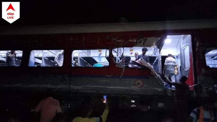 Odisha Train Accident: At least 100 people died as Coromandel Express head on collision Goods Train Accident Odisha Balasore Odisha Train Accident: মালগাড়ি-করমণ্ডল এক্সপ্রেস মুখোমুখি সংঘর্ষ, অন্তত ১০০ জনের মৃত্যু