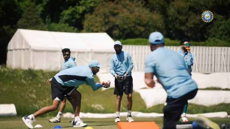 WTC Final 2023: Virat Kohli, Shuman Gill and co engages in tough fielding drill WTC Final 2023: টেস্ট চ্যাম্পিয়নশিপ ফাইনালের আগে জোরকদমে ফিল্ডিং অনুশীলন করলেন কোহলি, গিলরা