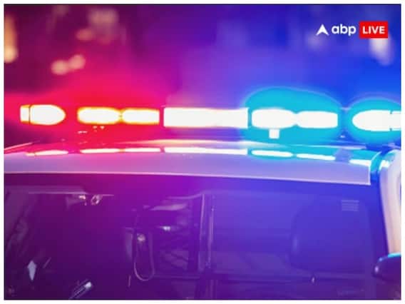 Haryana: गुरुग्राम में गौ तस्करों का आंतक, पुलिस पर बरसाए पत्थर, गौ रक्षकों पर फायरिंग के बाद गाड़ी छोड़कर फरार Haryana: गुरुग्राम में गौ तस्करों का आंतक, पुलिस पर बरसाए पत्थर, गौ रक्षकों पर फायरिंग के बाद गाड़ी छोड़कर फरार