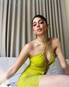 Alaya F Photo: અલાયાએ કટ આઉટ ડ્રેસમાં આપ્યા પોઝ, લોકો કરી નાખી ઉર્ફી જાવેદ સાથે સરખાણી