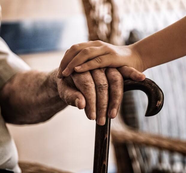 ICICI ਬੈਂਕ ਦੁਆਰਾ ਗੋਲਡਨ ਈਅਰ FD ਸਕੀਮ ਦੇ ਤਹਿਤ, ਤੁਹਾਨੂੰ 5 ਸਾਲਾਂ ਤੋਂ ਵੱਧ ਦੀ ਮਿਆਦ ਲਈ 7.50 ਪ੍ਰਤੀਸ਼ਤ ਵਿਆਜ ਦਰ ਦਾ ਲਾਭ ਮਿਲੇਗਾ।