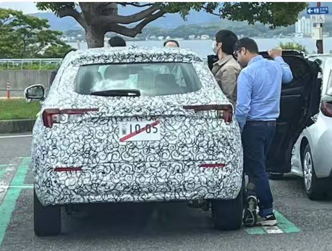 ਇਸ ਲਿਸਟ 'ਚ ਸਭ ਤੋਂ ਪਹਿਲਾਂ ਨਾਂ Honda Elevate SUV ਦਾ ਹੈ। ਕੰਪਨੀ ਇਸ ਕਾਰ ਨੂੰ ਭਾਰਤ 'ਚ 6 ਜੂਨ ਨੂੰ ਪੇਸ਼ ਕਰਨ ਜਾ ਰਹੀ ਹੈ। ਕਈ ਨਵੀਨਤਮ ਵਿਸ਼ੇਸ਼ਤਾਵਾਂ ਨਾਲ ਲੈਸ ਇਸ ਕਾਰ ਨੂੰ 10-18 ਲੱਖ ਰੁਪਏ ਦੀ ਕੀਮਤ 'ਚ ਪੇਸ਼ ਕੀਤਾ ਜਾ ਸਕਦਾ ਹੈ।