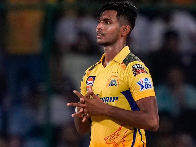 CSK Player Matheesha Pathirana ODI Debut Bowling Performance Maiden Wicket SL vs AFG 1st ODI Matheesha Pathirana: சர்வதேச அளவில் அறிமுகப் போட்டி.. பயங்கரமாக சொதப்பிய பத்திரனா.. கதிகலங்கி நிற்கும் சிஎஸ்கே நிர்வாகம்..!