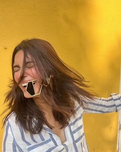 Diana Penty Shares Candid Sun-Kissed Selfies; See