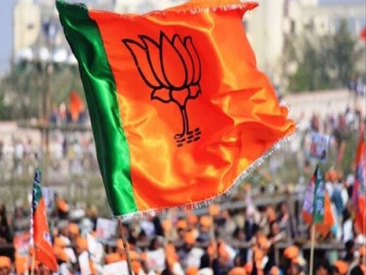 UP Politics: मायावती के वोटबैंक को साधने के लिए बीजेपी ने बनाई नई रणनीति, पार्टी के दिग्गज लेंगे जिम्मेदारी