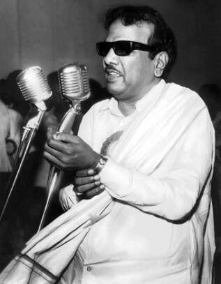 அவரின் பெரும்பாலான படைப்புகளில் சமூக அக்கறை கொண்ட கருத்துகள், தீண்டாமை, சுயமரியாதை திருமணங்கள், சமூக பிரச்சனைகள், மூட நம்பிக்கைகள் பற்றிய கருத்துக்கள் இடம் பெற்று இருக்கும். மிகவும் ஆழமாக உடைத்து பேசும் வழக்கை தமிழ் சினிமாவில் கொண்டுவந்தவர்.