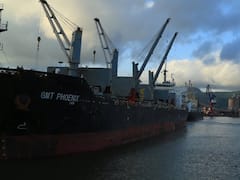 రెండు సరికొత్త రికార్డులను సాధించిన విశాఖ పోర్టు, మే లో 49 కంటైనర్ నౌకలను హ్యాండిల్ చేసి రికార్డు  