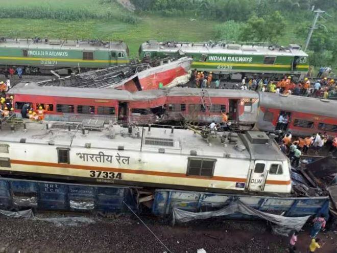 train accident in modi government here are the details odisha train accident ਮੋਦੀ ਸਰਕਾਰ ਦੇ 9 ਸਾਲਾਂ 'ਚ 8 ਰੇਲ ਹਾਦਸਿਆਂ 'ਚ 586 ਲੋਕਾਂ ਦੀ ਮੌਤ, ਜਾਣੋ ਕੀ ਕਹਿੰਦੇ ਹਨ ਅੰਕੜੇ?