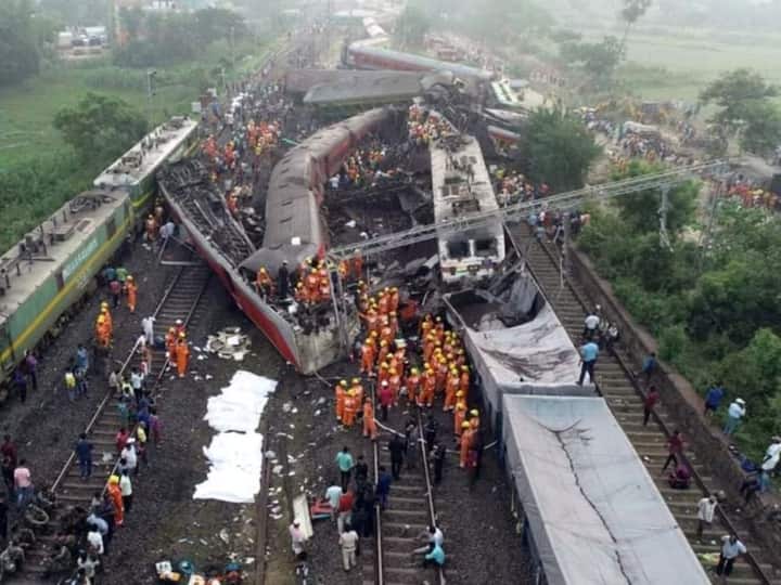 Odisha Train Accident Coromandel Express How Three Trains Derailed, Crashed At The Same Place Coromandel Express Accident: ఒడిశా రైలు ప్రమాదం ఎలా జరిగింది? సమాచార లోపమే ప్రాణాలు తీసిందా?