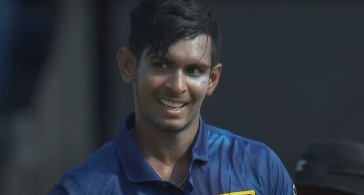 சமீபத்தில் ஐபிஎல் மூலம் பிரபலமான மத்தீஷா பதிரனா வீசிய பந்துகளை, ஆப்கானிஸ்தான் வீரர்கள் நாலாபுரமும் சிதர விட்டனர். இவர் 8.5 ஓவரில் 66 ரன்கள் கொடுத்தார்.