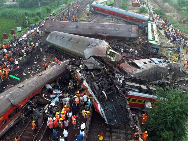 Coromandel Express Accident: ஒடிஷா ரயில் விபத்தில் சிதறிப்போன உடல் உறுப்புகள்.. பயணிகளை அடையாளம் காண்பது எப்படி? என்ன நடக்கிறது?
