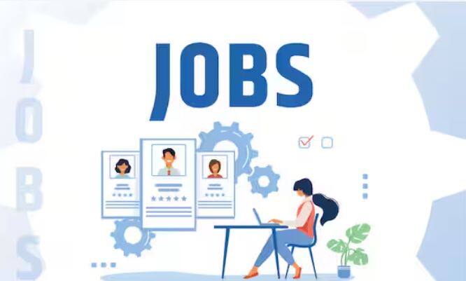 ਉਮਰ ਸੀਮਾ: ਅਰਜ਼ੀ ਦੇਣ ਵਾਲੇ ਉਮੀਦਵਾਰ ਦੀ ਉਮਰ ਸ਼੍ਰੇਣੀ ਅਨੁਸਾਰ 35/37/38/40 ਸਾਲ ਤੋਂ ਵੱਧ ਨਹੀਂ ਹੋਣੀ ਚਾਹੀਦੀ।