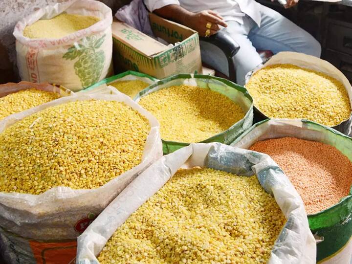 दुसरीकडे, उडीदाची सरासरी किरकोळ किंमत 5.26 टक्क्यांनी वाढून 105.05 रुपयांवरून 110.58 रुपये प्रति किलो झाली आहे.