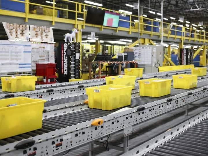 Amazon will use AI to scan product while packaging in warehouse to avoid damaged product delivery Amazon से आर्डर करने पर अब नहीं मिलेंगे डैमेज प्रोडक्ट्स, AI बताएगा किसे भेजना है और किसे नहीं