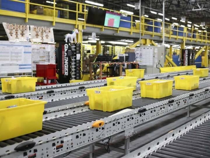 Amazon से आर्डर करने पर अब नहीं मिलेंगे डैमेज प्रोडक्ट्स, AI बताएगा किसे भेजना है और किसे नहीं Amazon will use AI to scan product while packaging in warehouse to avoid damaged product delivery Amazon से आर्डर करने पर अब नहीं मिलेंगे डैमेज प्रोडक्ट्स, AI बताएगा किसे भेजना है और किसे नहीं
