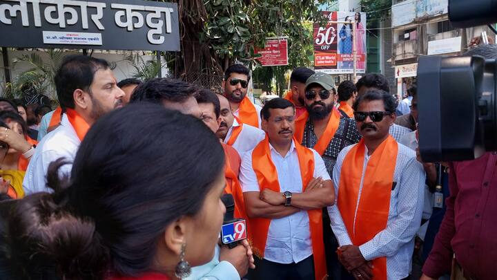 संजय राऊतला वेड्याच्या इस्पितळात भरती करणार असल्याची तिखट प्रतिक्रिया प्रमोद नाना भानगीरे यांनी दिली.