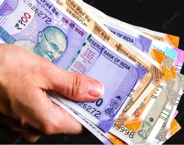 ਇਸ ਯੋਜਨਾ ਦਾ ਸਭ ਤੋਂ ਵੱਡਾ ਨੁਕਸਾਨ ਇਹ ਹੈ ਕਿ ਇਸ ਦਾ ਲਾਭ ਸਿਰਫ 60 ਸਾਲ ਤੋਂ ਵੱਧ ਉਮਰ ਦੇ ਲੋਕਾਂ ਨੂੰ ਮਿਲੇਗਾ। ਜੇਕਰ ਆਰ 60 ਸਾਲ ਤੋਂ ਪਹਿਲਾਂ ਸੇਵਾਮੁਕਤ ਹੋ ਗਿਆ ਹੈ, ਤਾਂ ਤੁਹਾਨੂੰ ਇਸ ਸਕੀਮ ਦਾ ਲਾਭ ਨਹੀਂ ਮਿਲੇਗਾ।