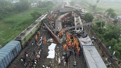 Odisha Train Accident : இந்தியாவை உலுக்கிய ஒடிசா ரயில் விபத்து.. பதைபதைக்க வைக்கும் புகைப்படங்கள்!