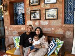 बेहद खूबसूरत हैं मयंक अग्रवाल की वाइफ, जानें दोनों कपल की लव स्टोरी