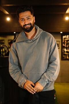 फिल्म की रिलीज के बाद नए हेयरकट में नजर आए Vicky Kaushal, लुक देख फिदा हो जाएंगे आप