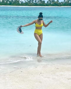 Rakul Preet Singh: మాల్దీవుల్లో రకుల్- బికినీలో అందాల విందు