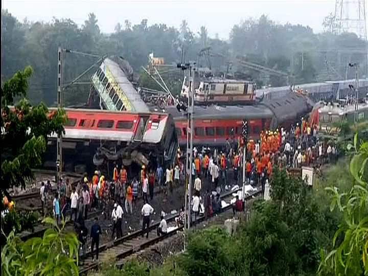 Odisha Train Accident Coromandel Express RSS workers donated blood and helped in rescue operations Odisha Train Accident: ओडिशा रेल हादसे में देवदूत बने RSS के स्वयंसेवक, घायलों के लिए किया 500 यूनिट रक्तदान