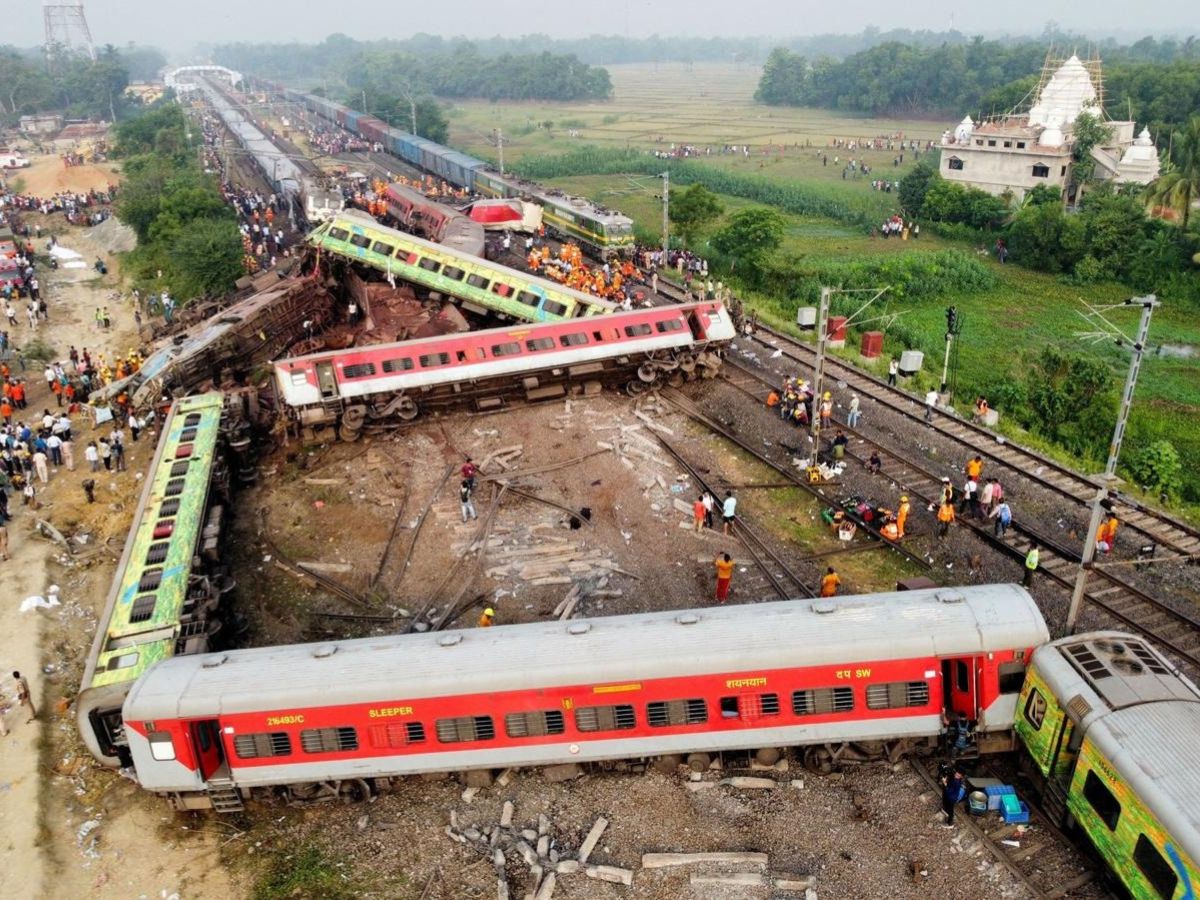 Odisha Train Accident: ओडिशा ट्रेन हादसे पर रूस के राष्ट्रपति ने जताया शोक, जानें क्या बोले पाकिस्तानी पीएम