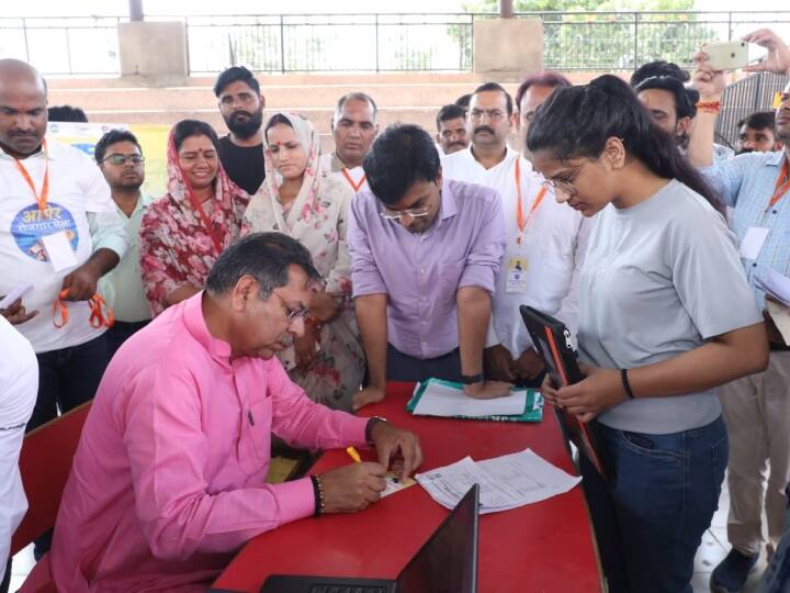 Rajasthan News Amer Rozgar Mela 3rd June organized by BJP mla satish poonia ann Rajasthan News: उपनेता प्रतिपक्ष सतीश पूनियां ने आमेर में लगाया रोजगार मेला, 500 से ज्यादा युवाओं को नौकरी मिलने का दावा