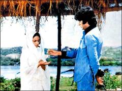 'शोले' के साथ ये रहीं अमिताभ और जया बच्चन की टॉप मूवीज, ओटीटी पर करें एंजॉय