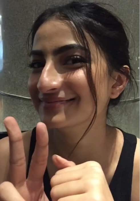 राजा चौधरी श्वेता तिवारी के पहले पति हैं. पलक तिवारी राजा और श्वेता की बेटी हैं. राजा और श्वेता जब अलग हुए तो पलक की कस्टडी श्वेता को मिली. 13 साल बाद पलक अपने पिता से पहली बार मिली थीं.