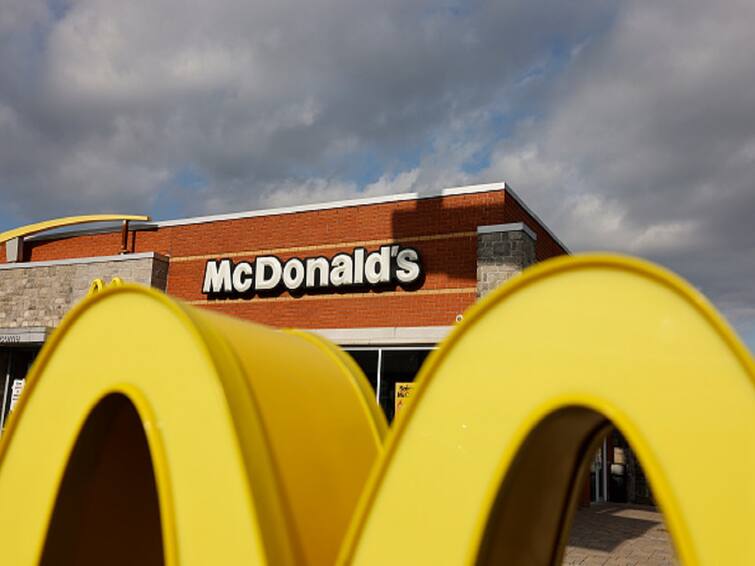 American Man Reveals Whopping Weight Loss By Only Eating McDonald Food For 100 Days American Man's Bizarre Diet Helps Him Shed Pounds By Eating McDonald's Food For 100 Days