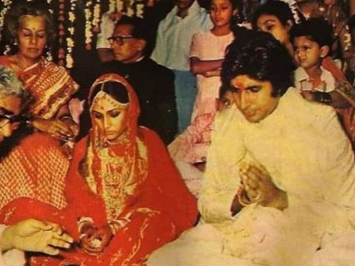 Amitabh -Jaya 50th Anniversary:  3 जून 2023 को अमिताभ बच्चन और जया बच्चन की शादी को 50 साल पूरे हो गए हैं. इस मौके पर देखें उनकी शादी का एल्बम...