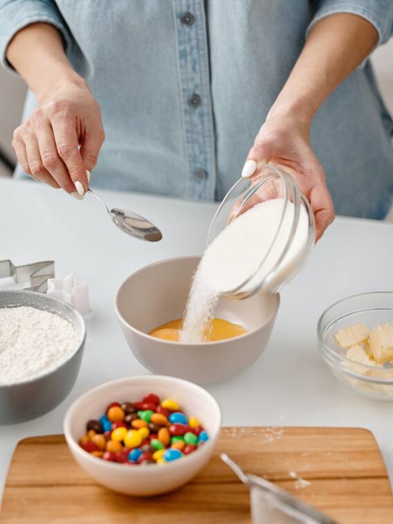 चीनी छोड़ने पर शरीर को मिलेंगे ये फायदे